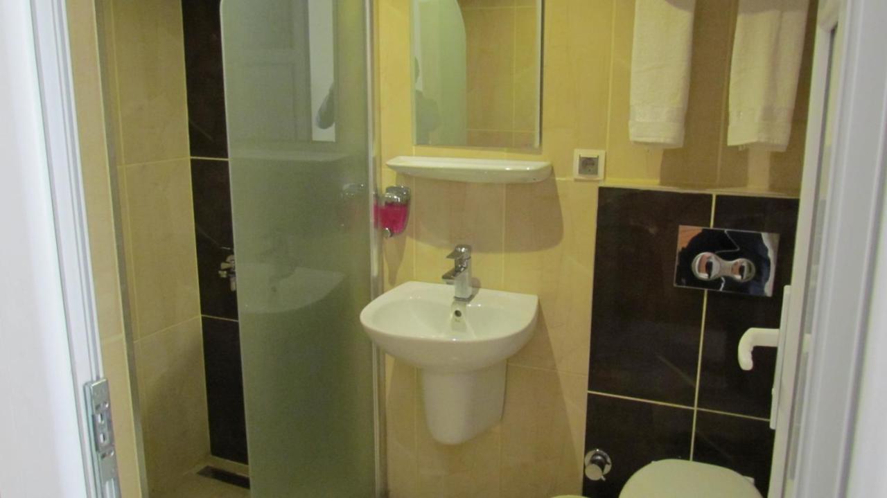 Dostlar Hotel Mersin  Esterno foto